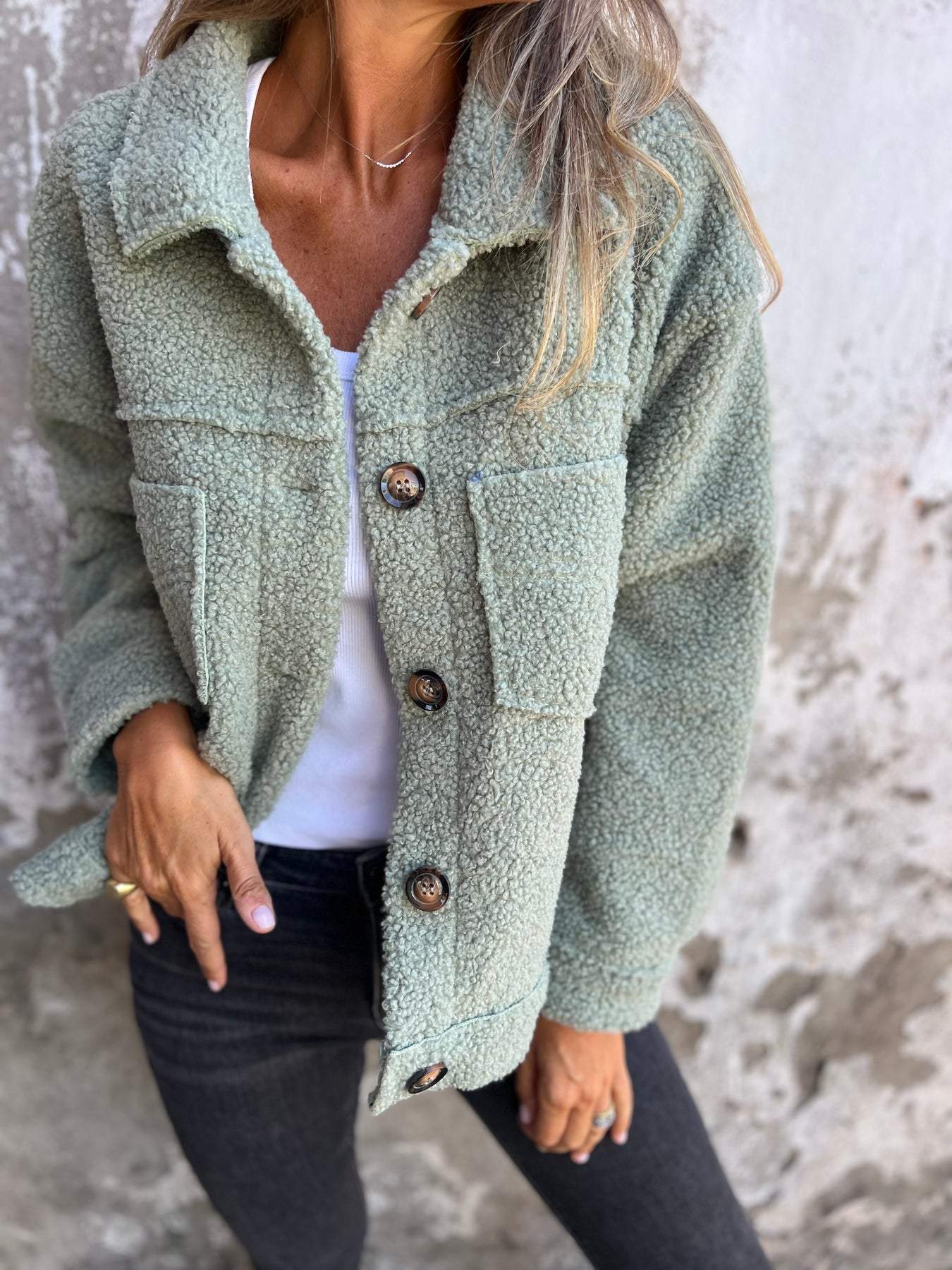 Veste Courte en Laine avec Poches